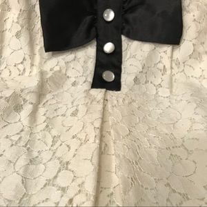 Eyeshadow Sleeveless Top